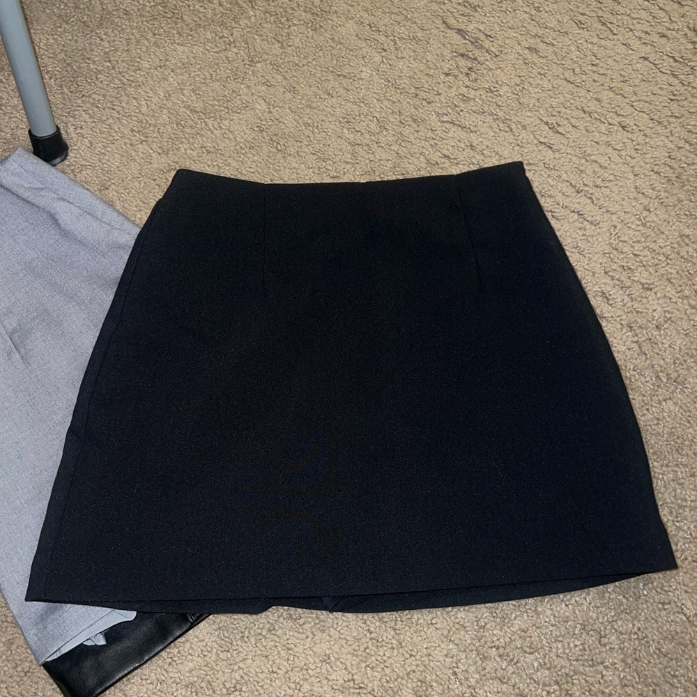 Abercrombie & Fitch Black Mini Skirt